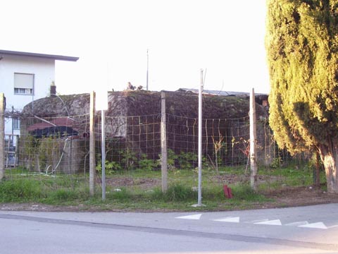 Via Donizetti/Via XXIV Maggio: bunker-ricovero (scomparso)