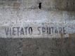 Trieste - Ricovero antiaereo collettivo, scritta